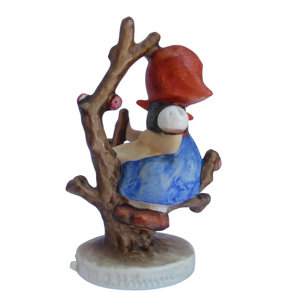 Hummel Goebel figurine Apple Tree Girl #141 1979-90 Mothers Day gift collectible